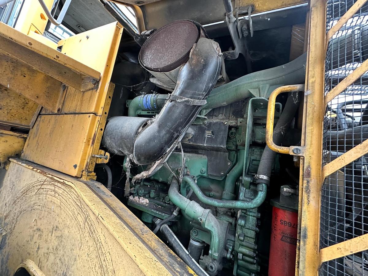 Used 2008 VOLVO L150F