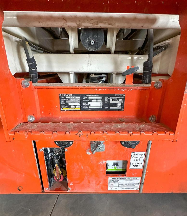 Used 2017 SNORKEL S4732E