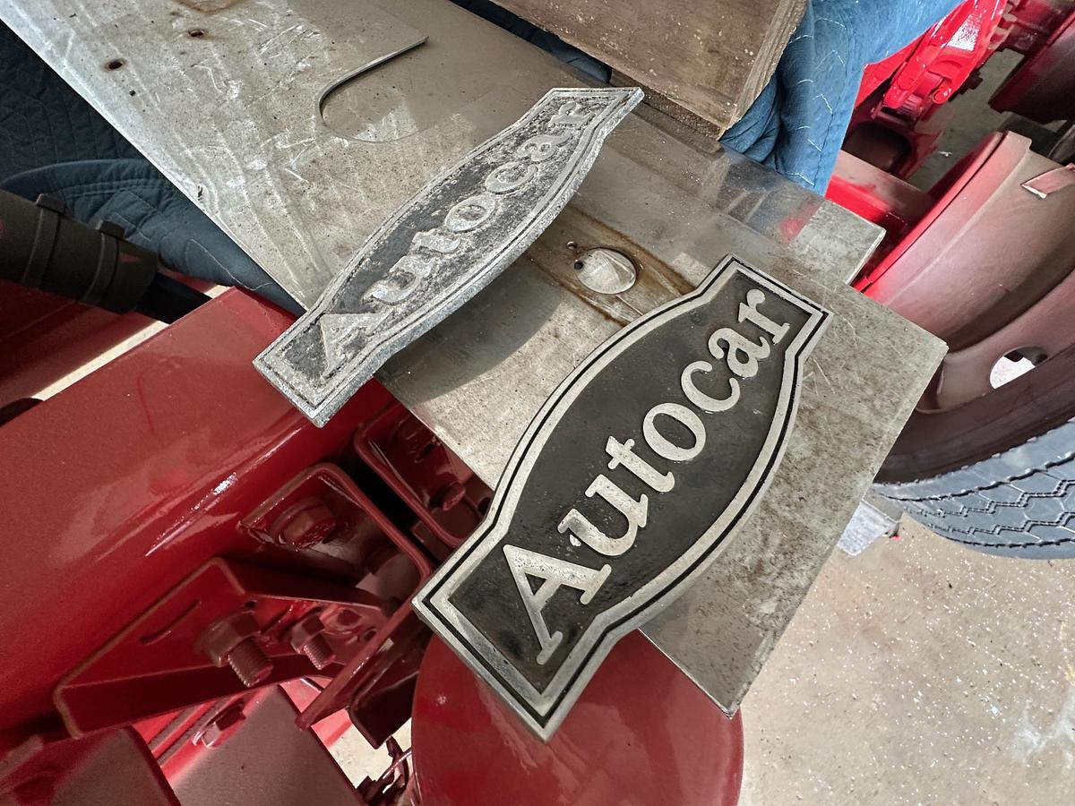 Used 1997 AUTOCAR DK6 Tilt Nose