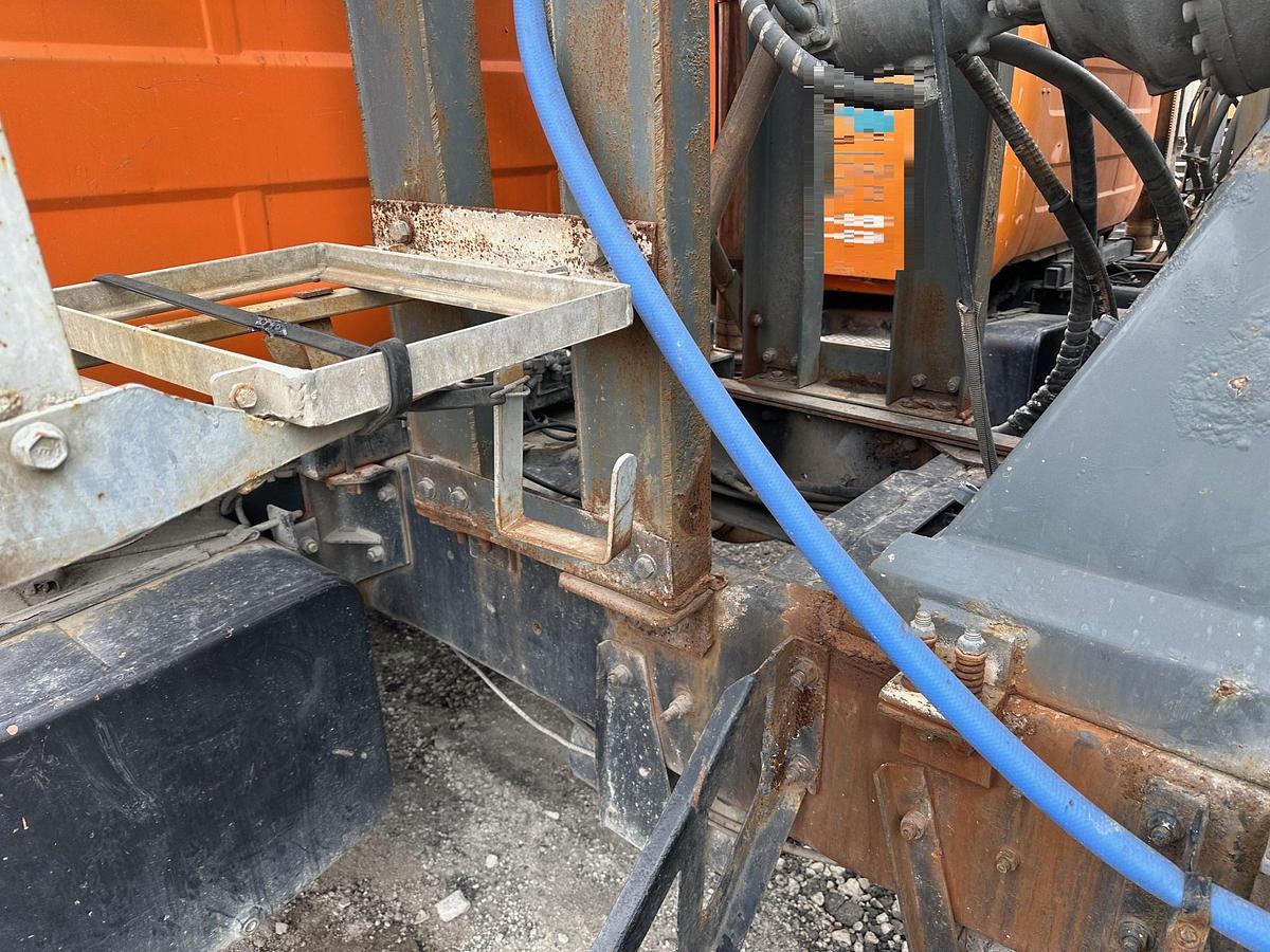 Used 2001 MACK DM690S