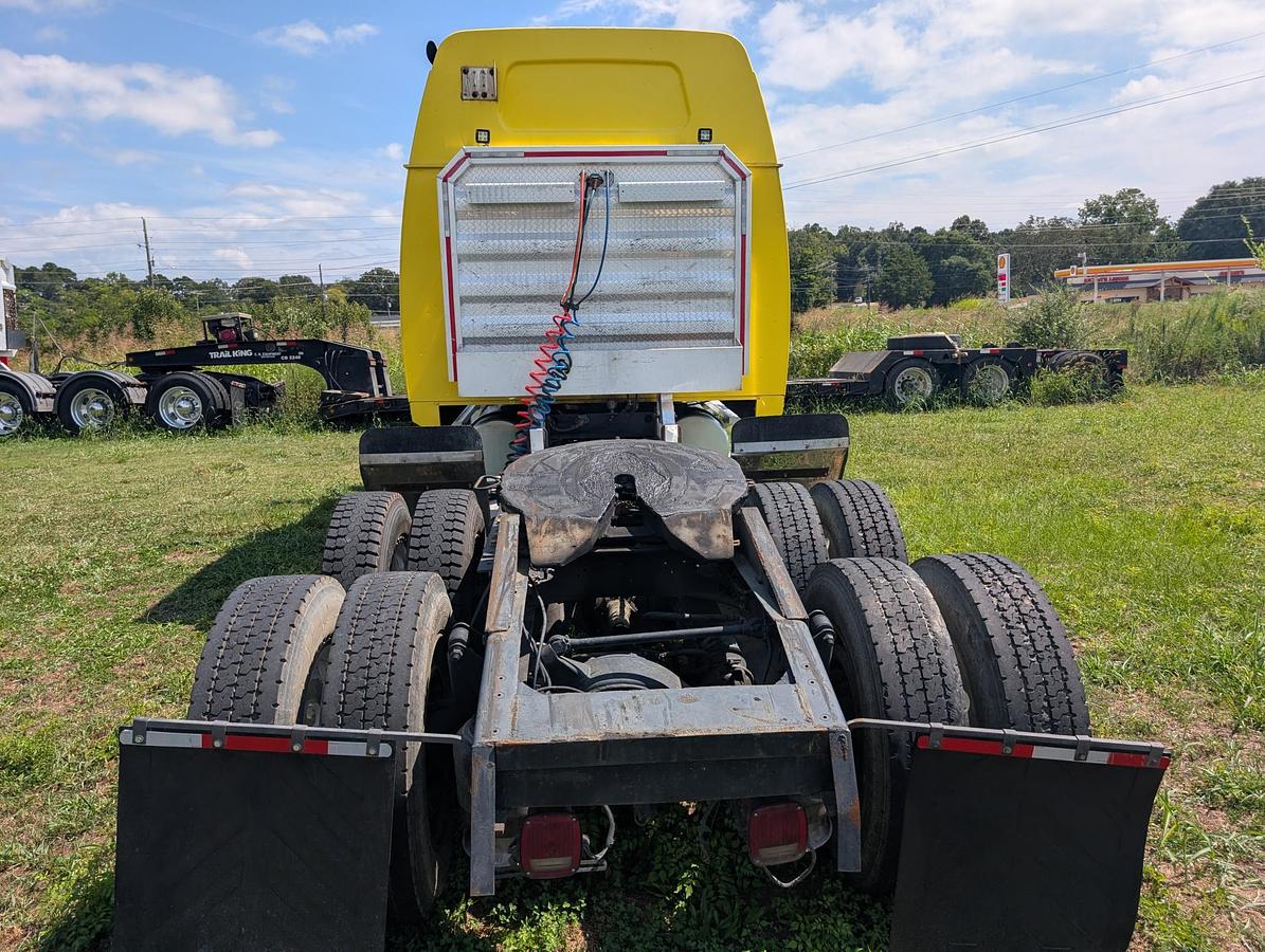 Used 2004 WESTERN STAR 4900