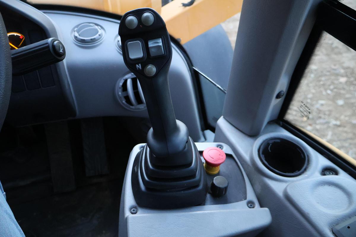 Used 2014 VOLVO L50G