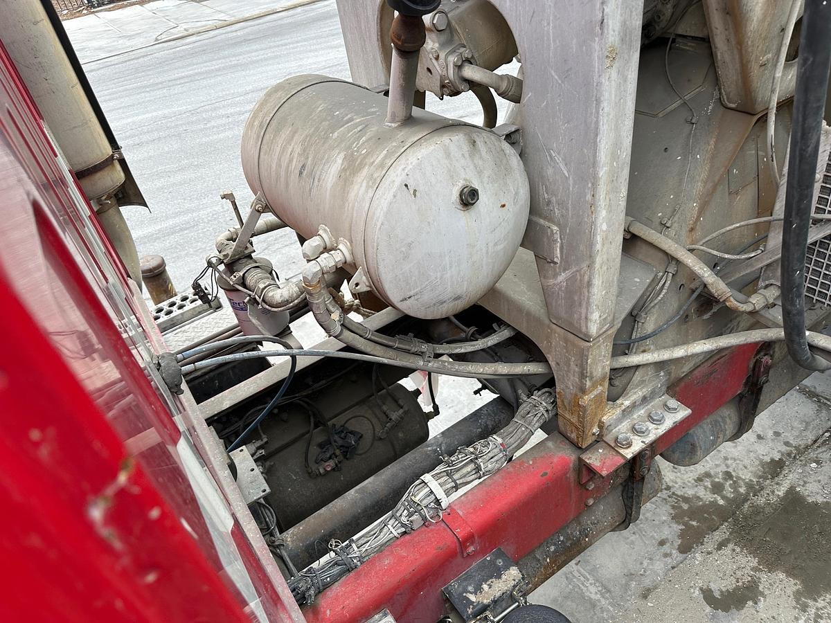 Used 2005 WESTERN STAR Rear Mixer