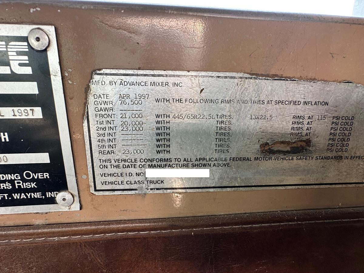 Used 1997 ADVANCE Front Discharge Mixer