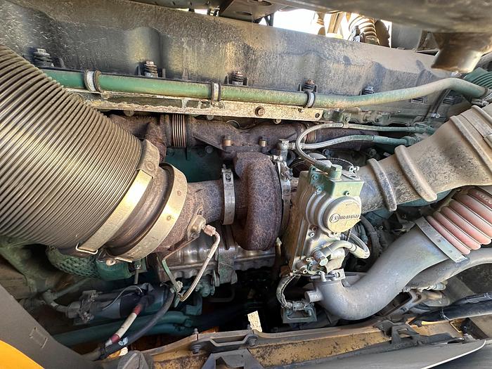 Used 2015 VOLVO L150H