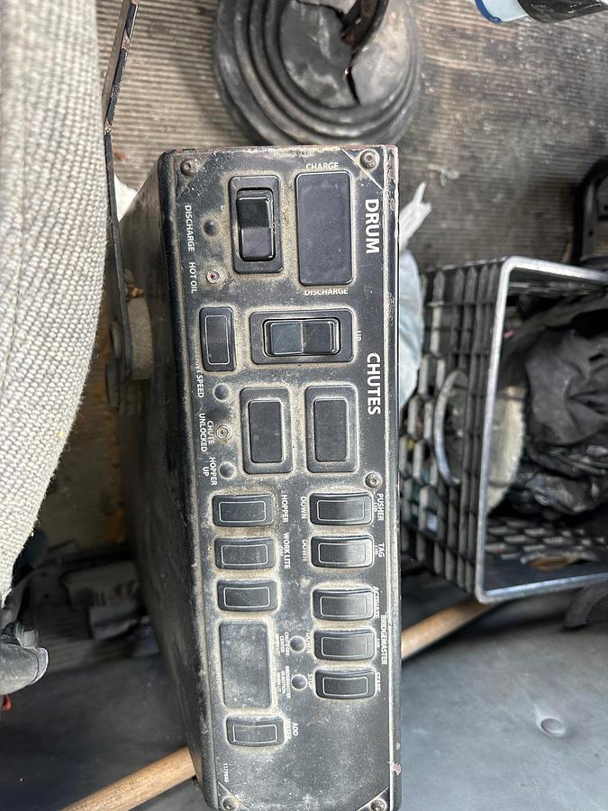 Used 2005 WESTERN STAR Rear Mixer