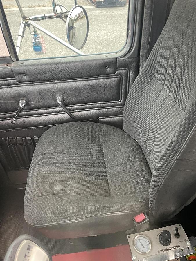 Used 2001 MACK RD688s Roll Off