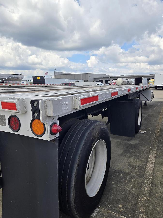 Used 1999 UTILITY 48 x 102