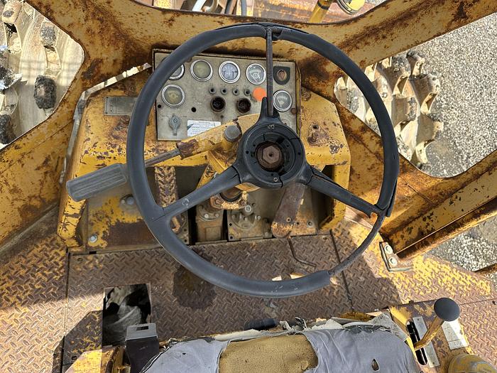 Used 1973 CATERPILLAR 815
