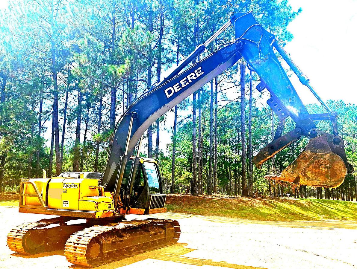 Used 2010 DEERE 200D