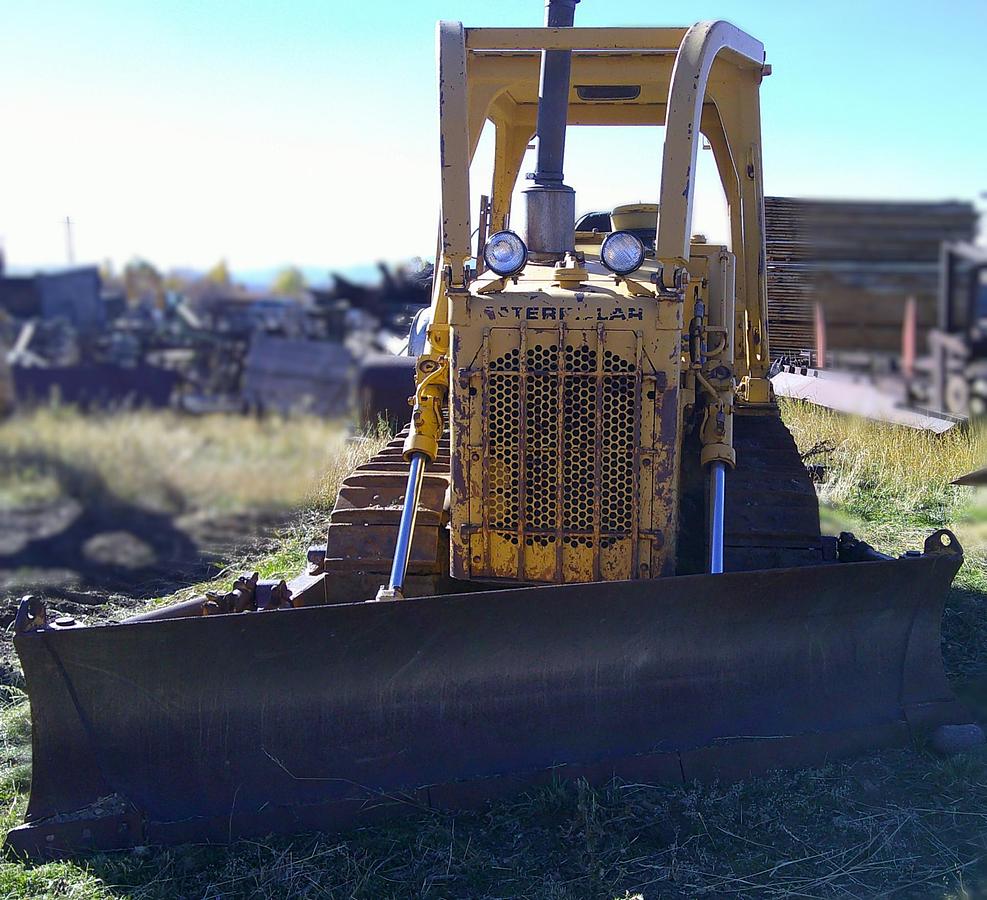 Used 1984 CATERPILLAR D4E