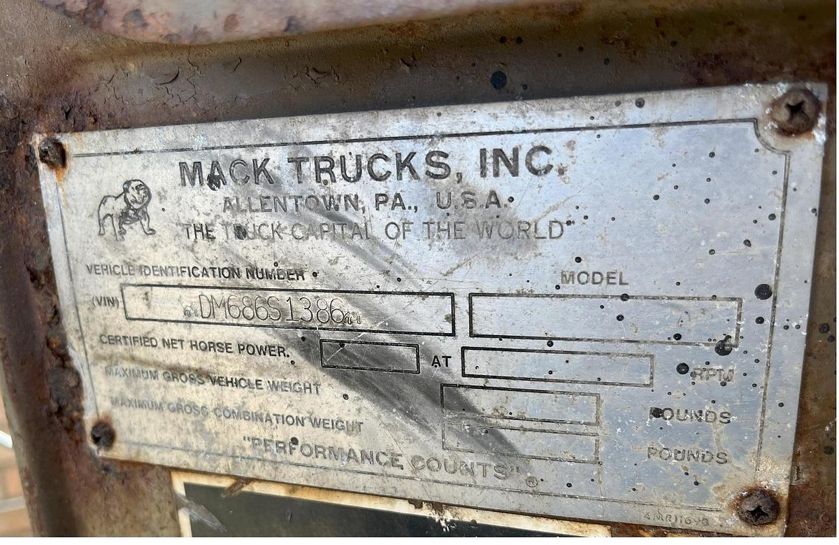 Used 1975 MACK DM686S