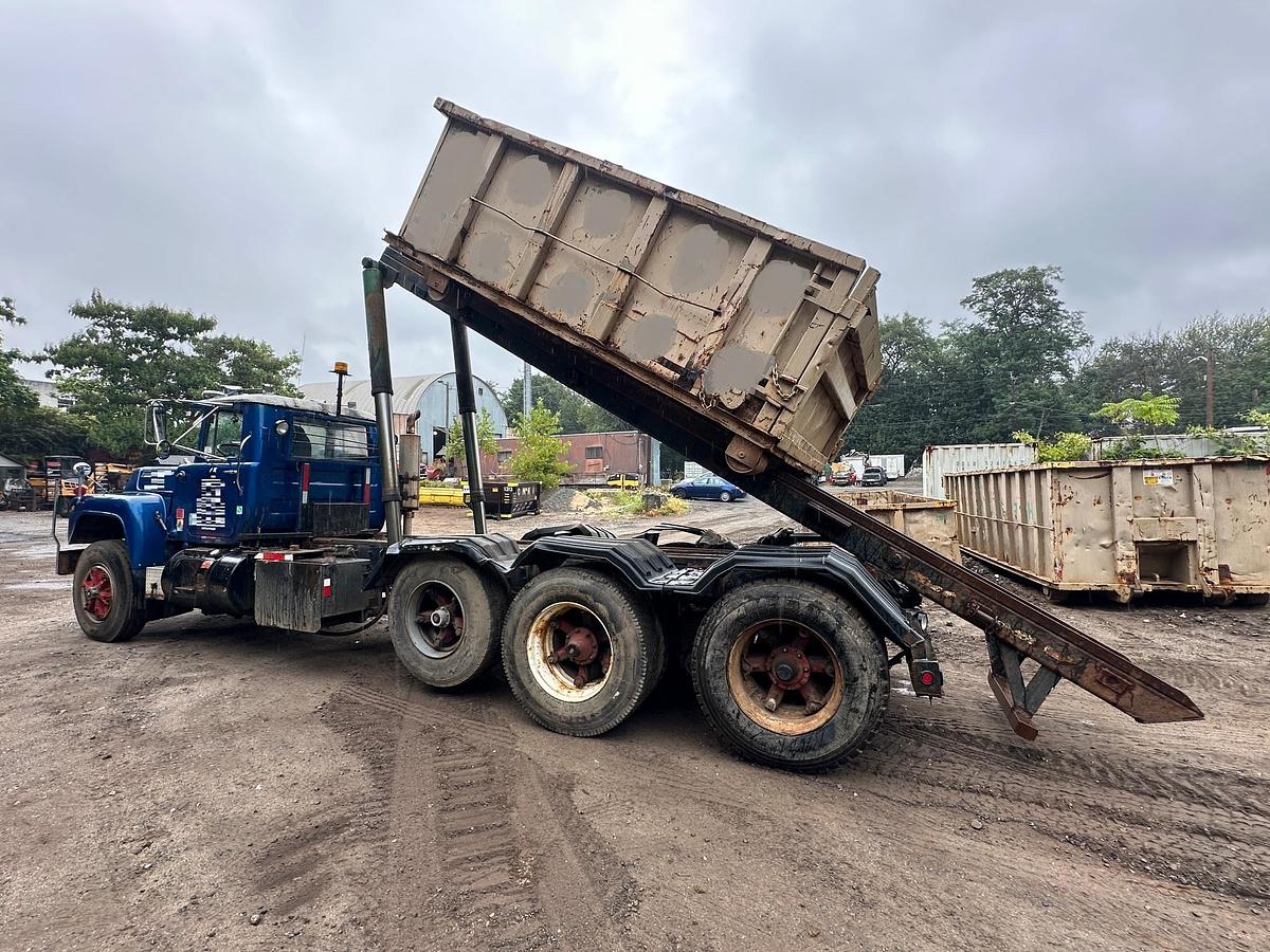 Used 1989 MACK RD600K
