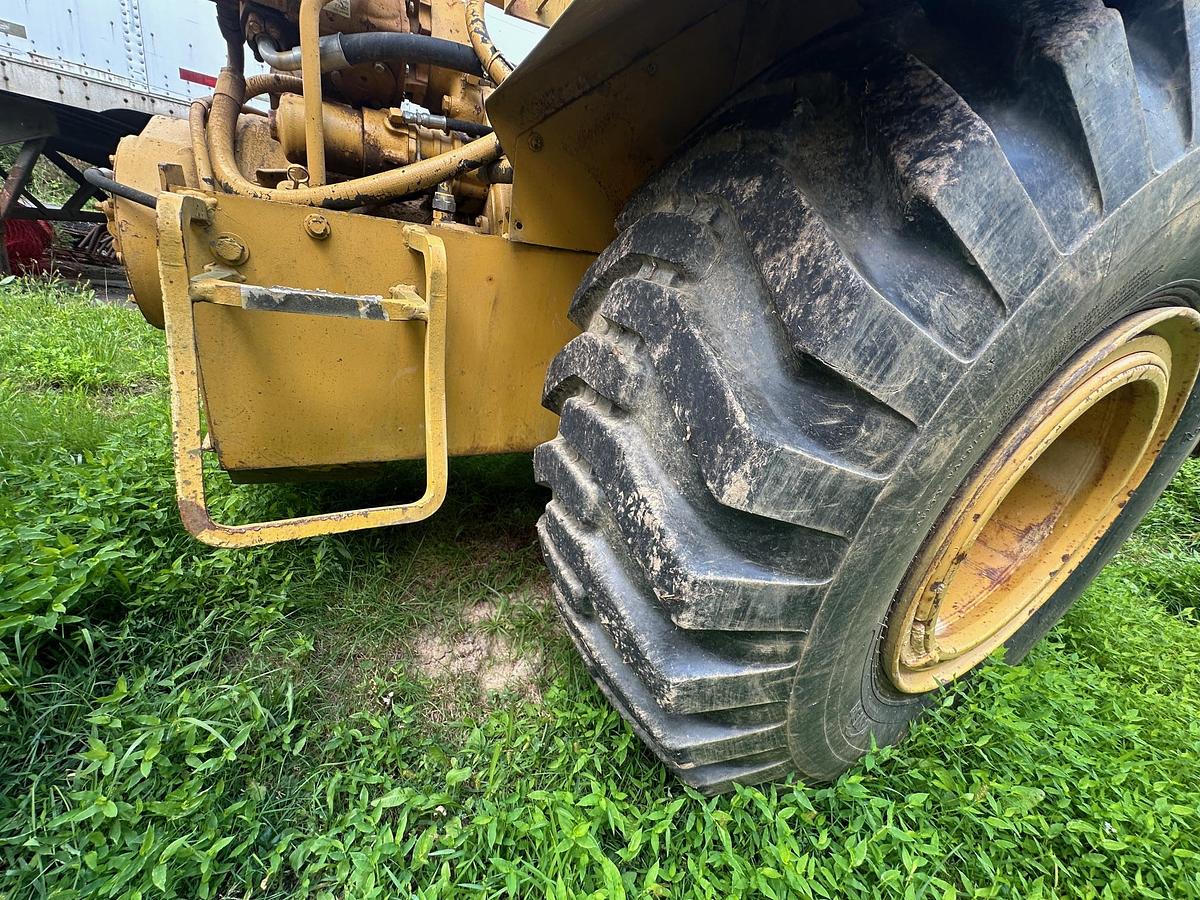 Used 1984 JOHN DEERE 762