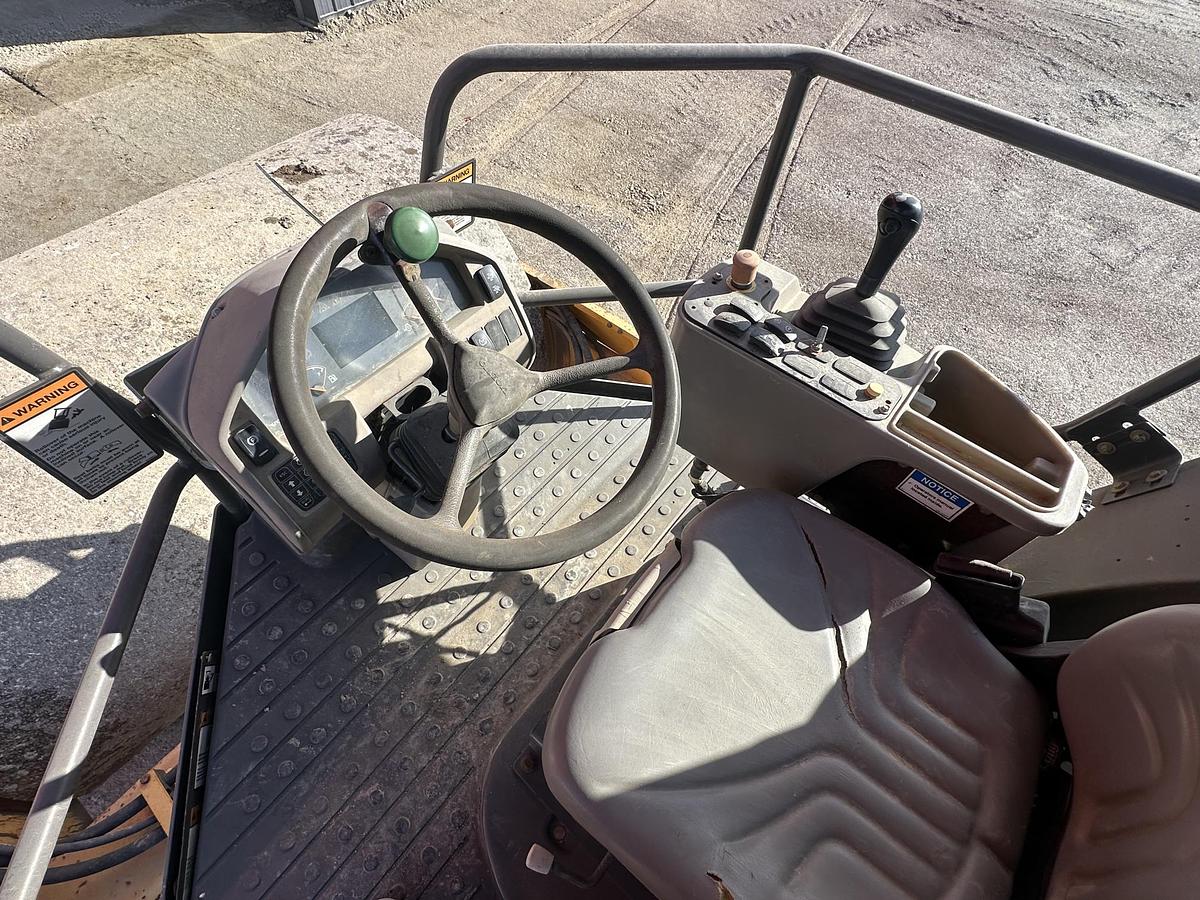 Used 2013 VOLVO SD115