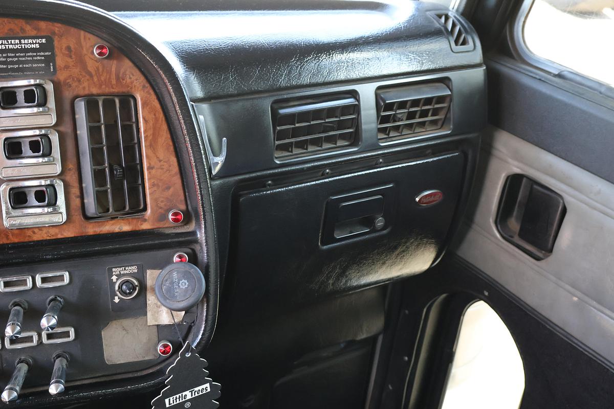 Used 2001 PETERBILT 379