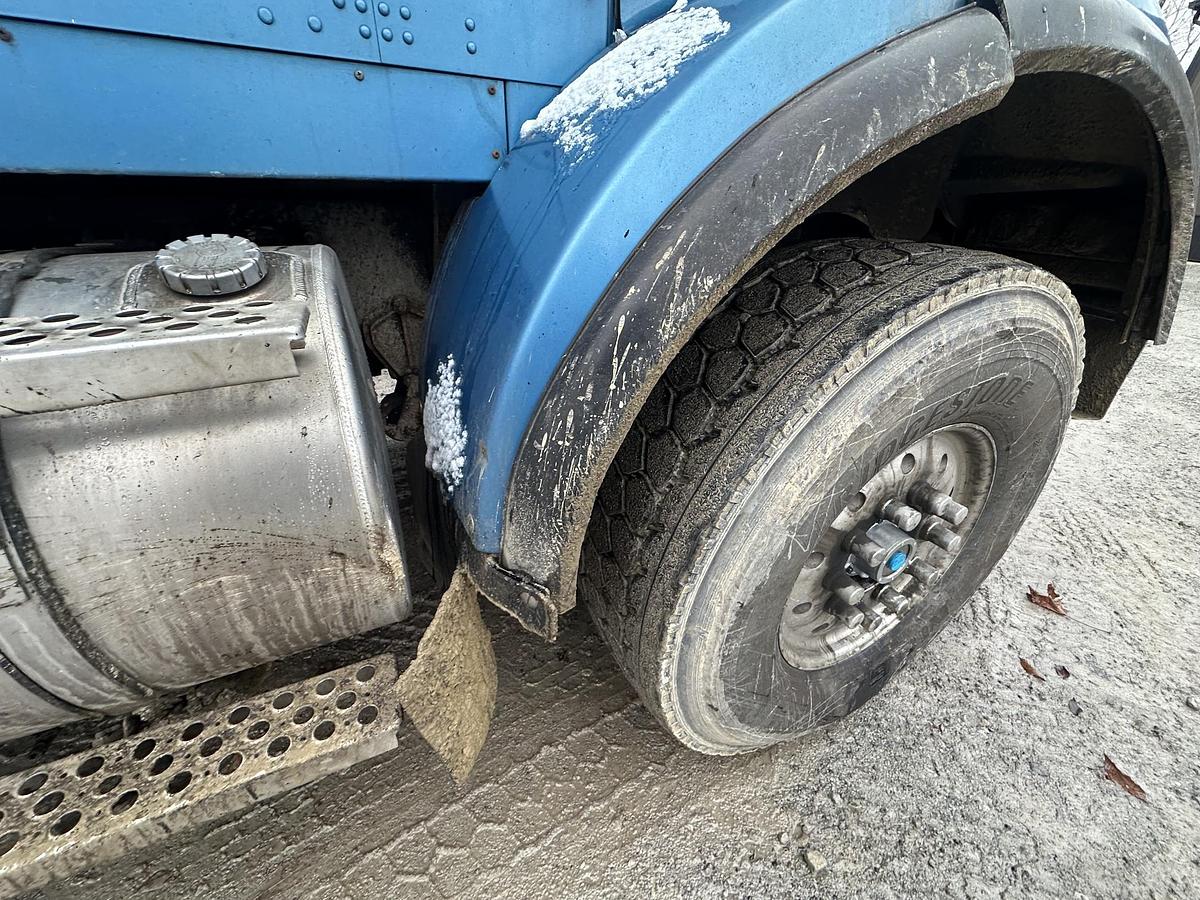 Used 2002 KENWORTH T800