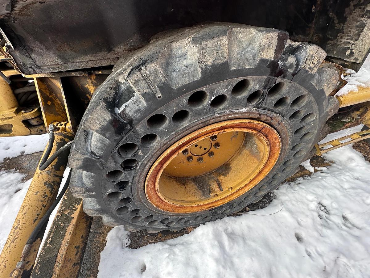 Used 2004 CATERPILLAR 420D IT