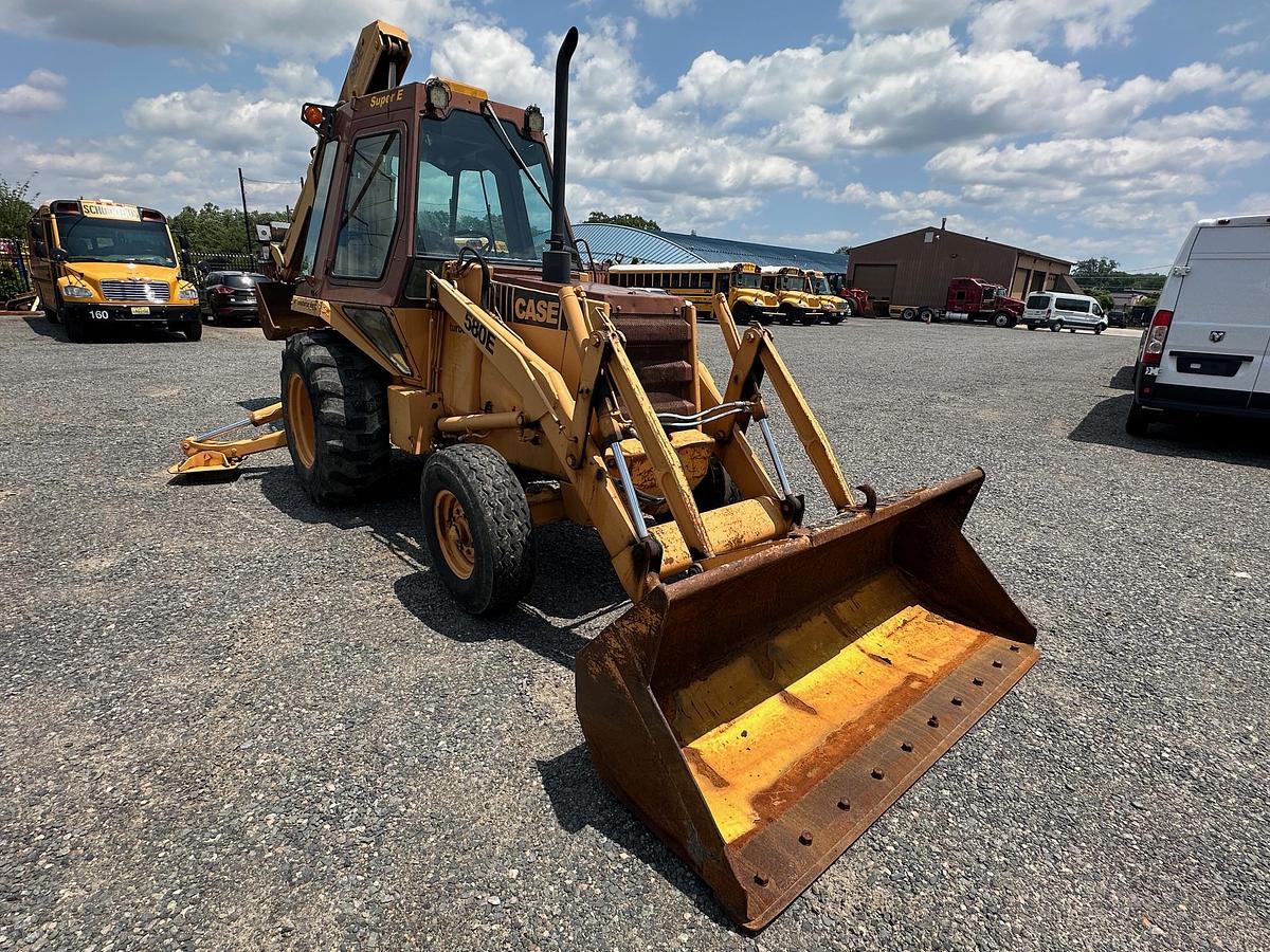 Used 1986 CASE 580E