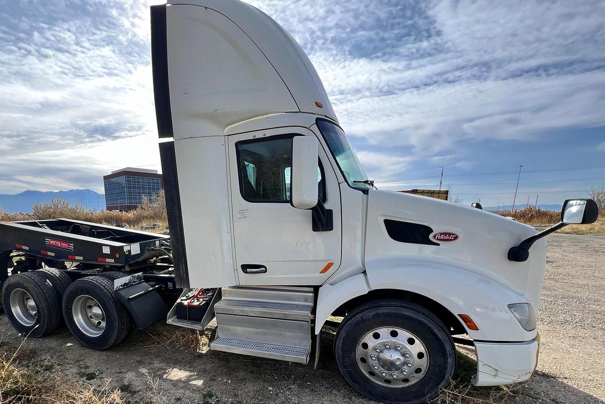 Used 2021 PETERBILT 579