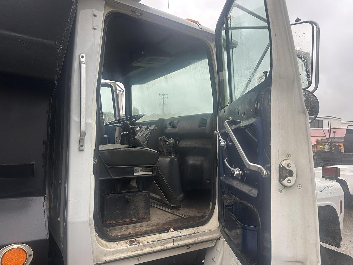 Used 1994 FORD L8000