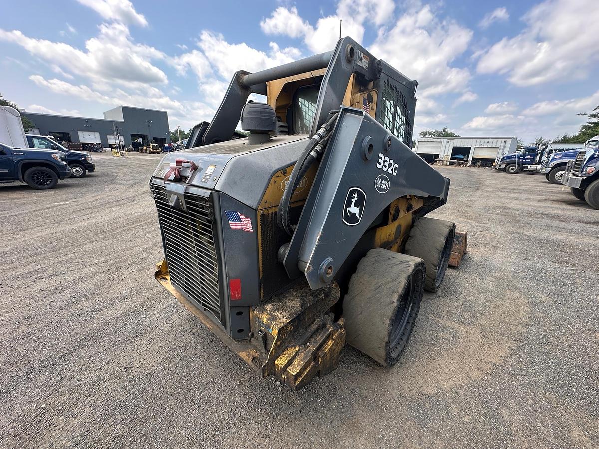 Used 2018 DEERE 332G