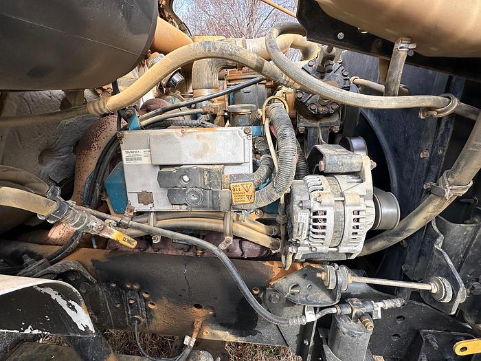 Used 2001 INTERNATIONAL 4700