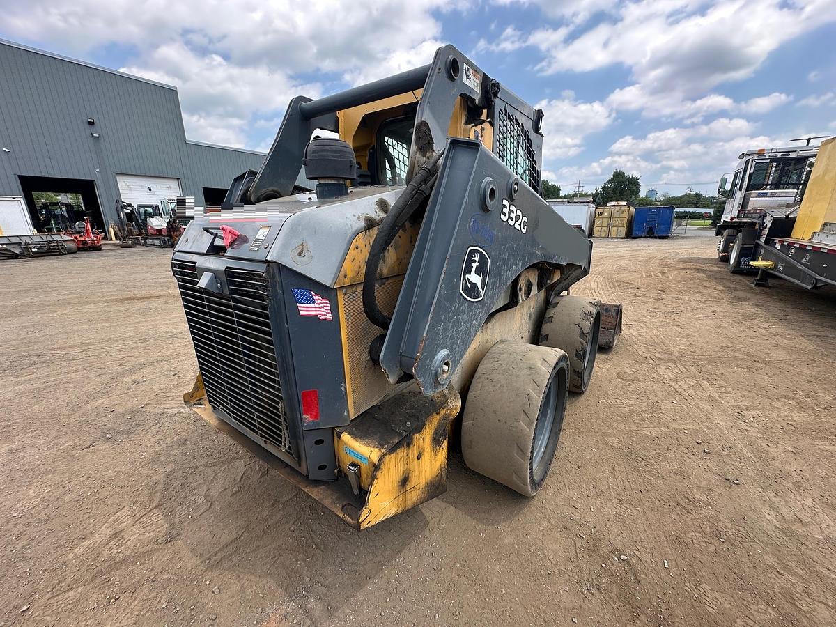 Used 2017 DEERE 332G
