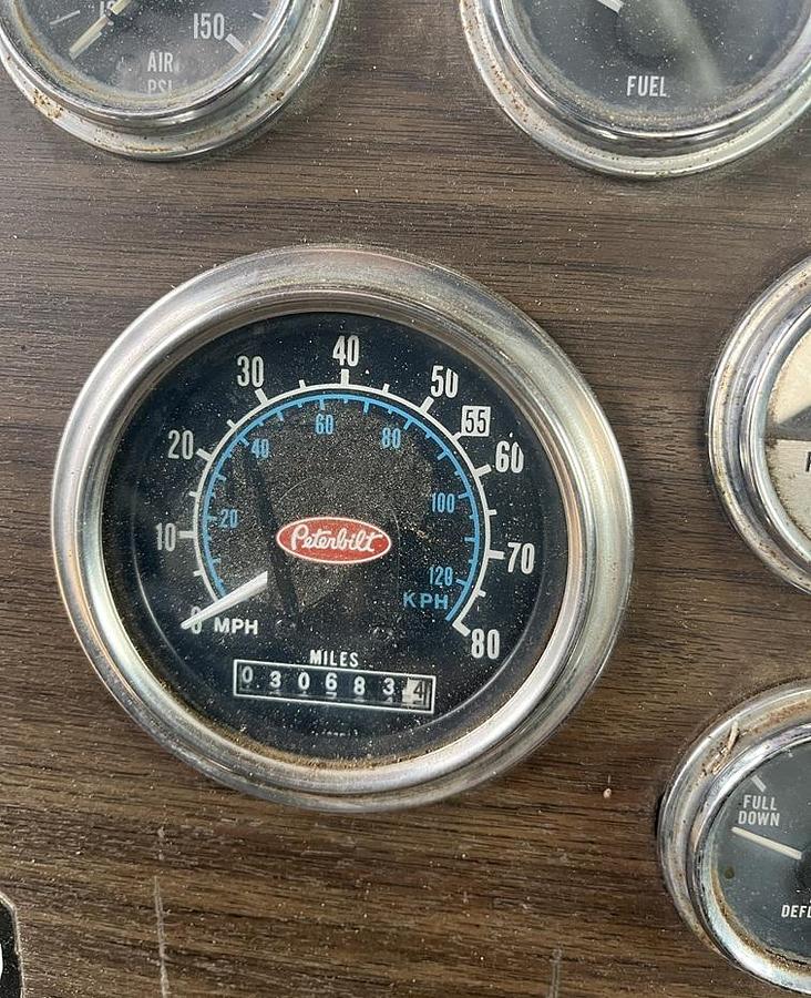 Used 1985 PETERBILT 359