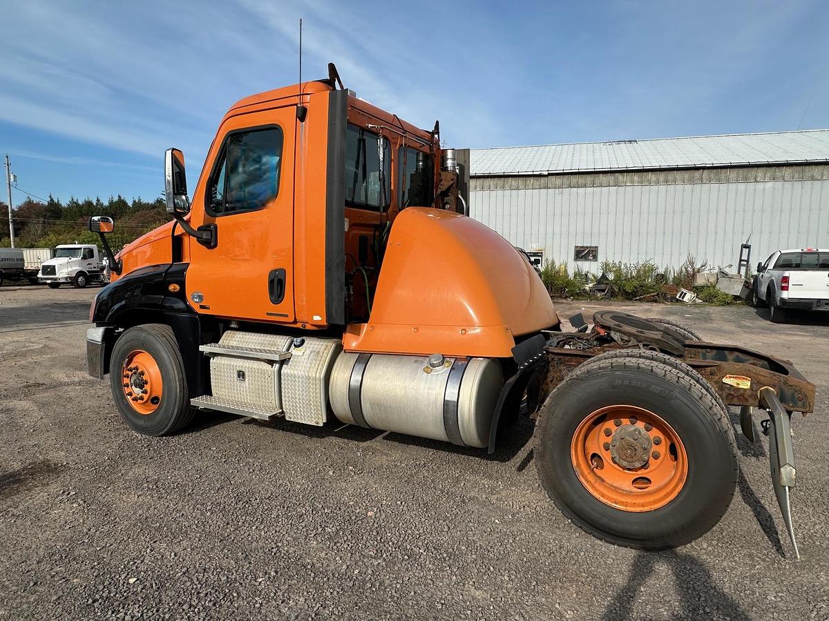 Used 2012 FREIGHTLINER Cascadia 125