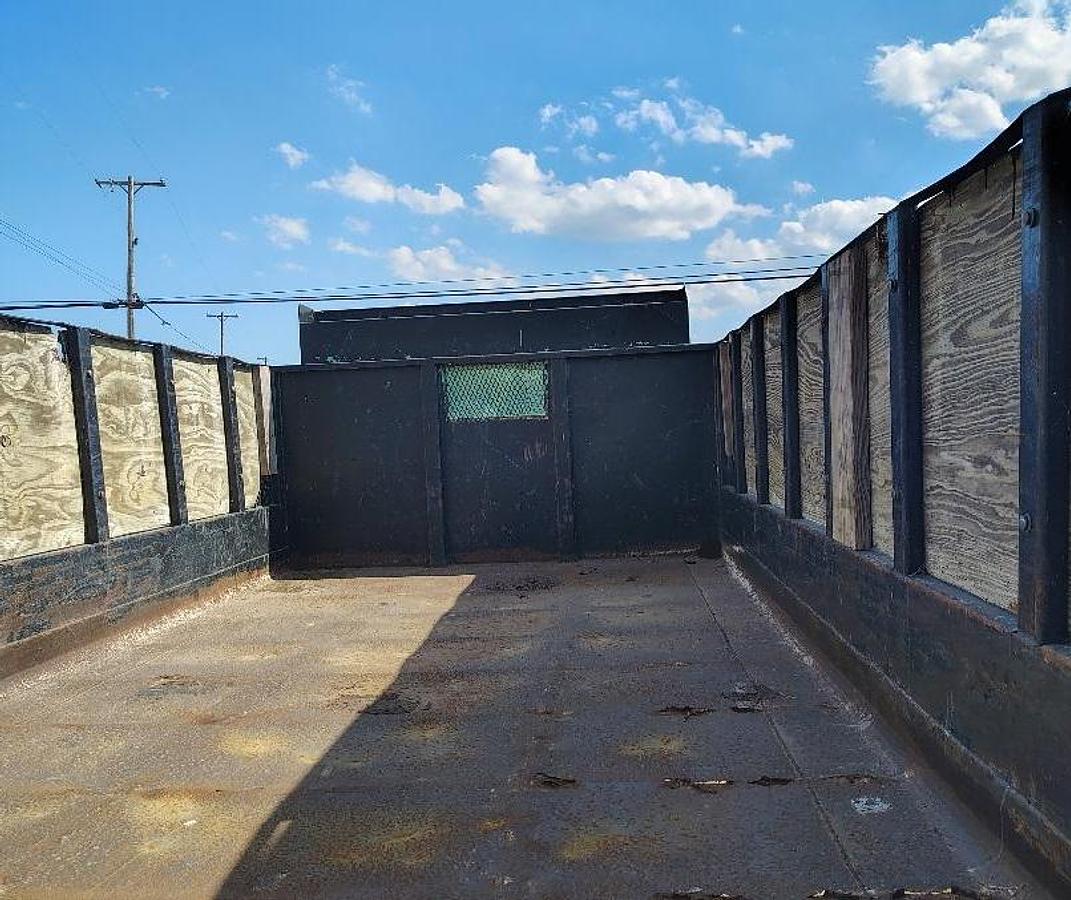 Used 2000 INTERNATIONAL 4700 DT466E