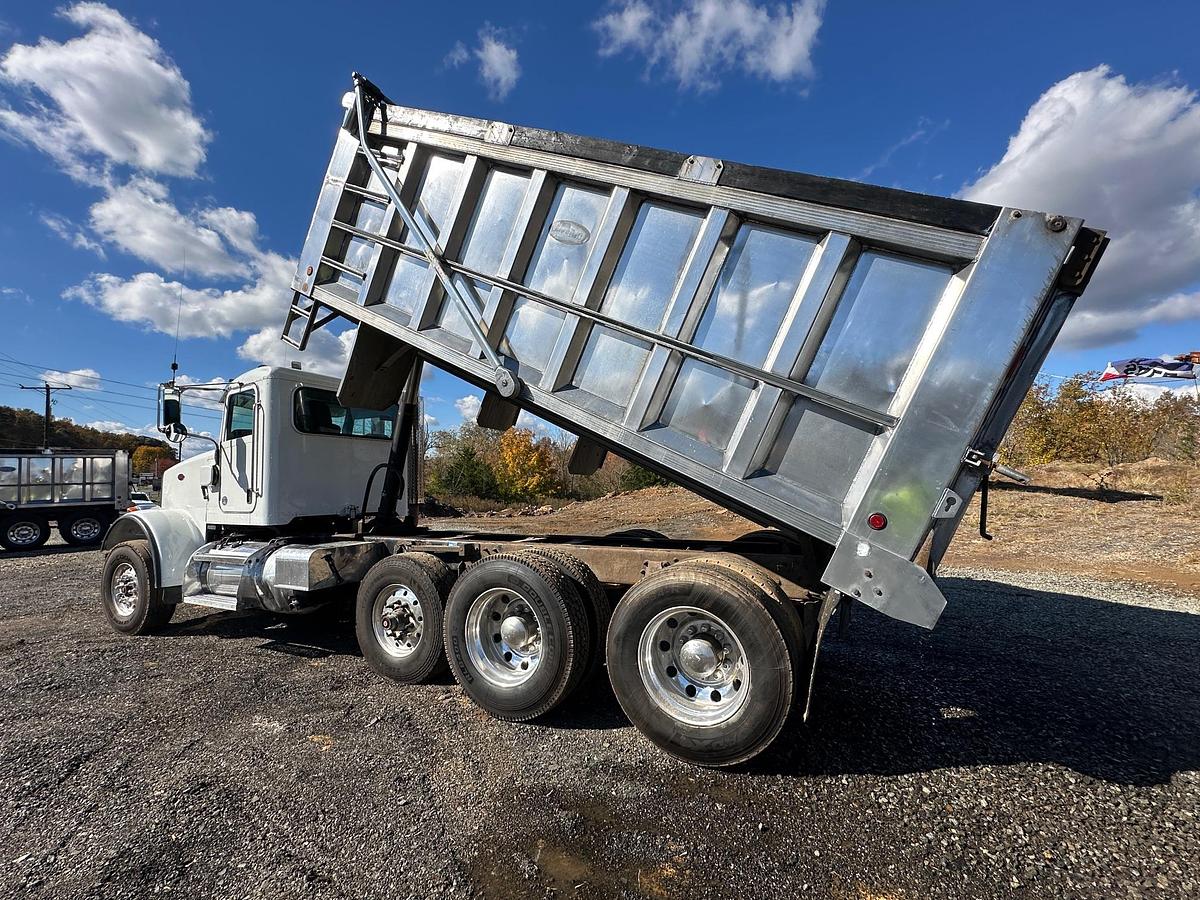 Used 2016 PETERBILT 365