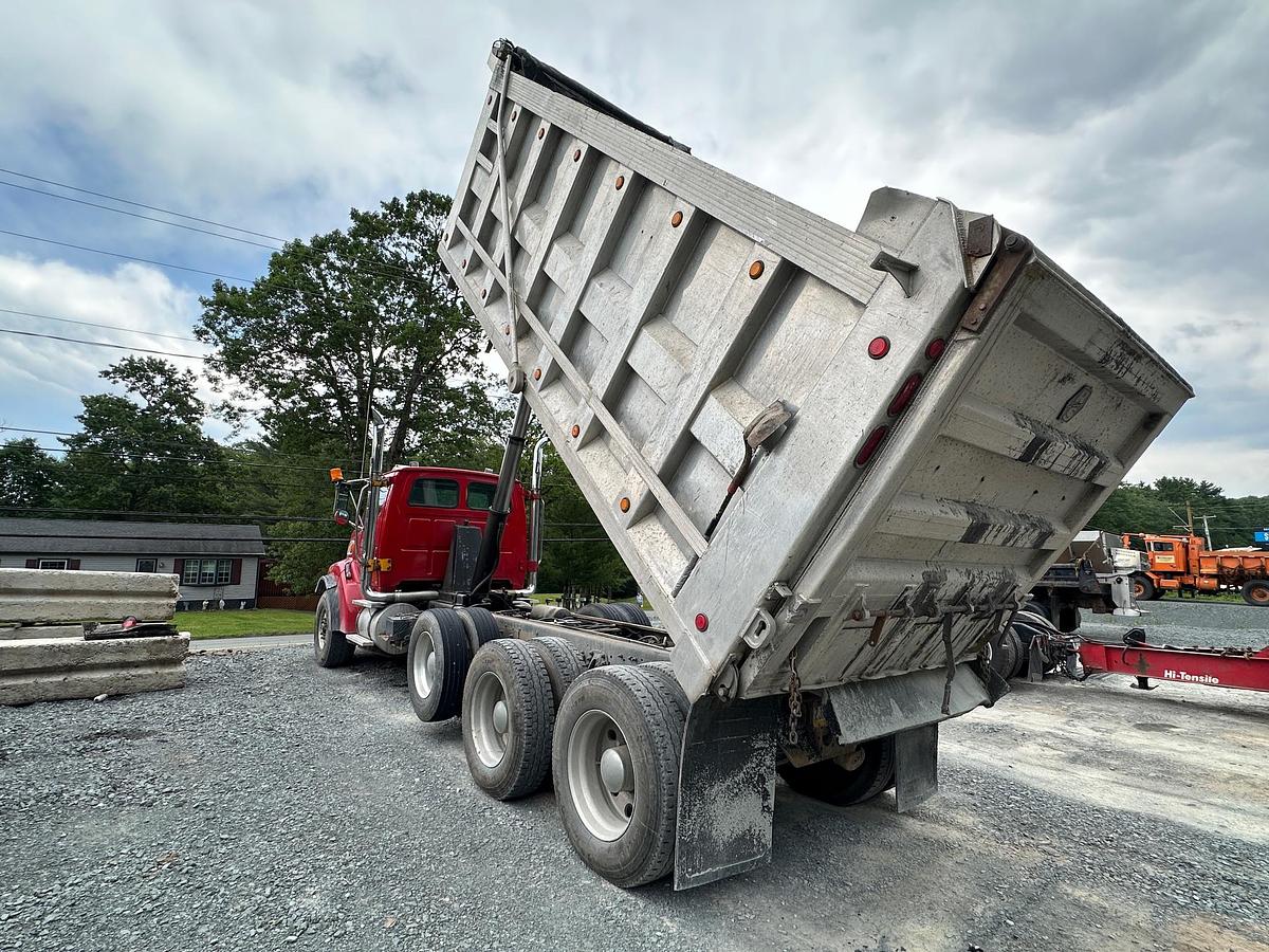 Used 1998 FORD 9500