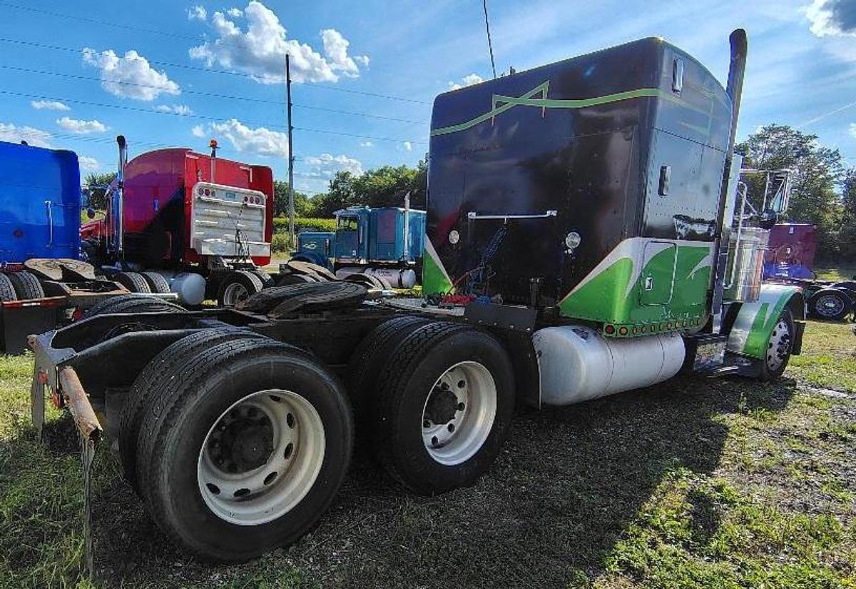 Used 1996 PETERBILT 379