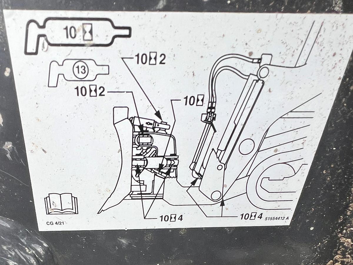 Used 2023 CASE dl550