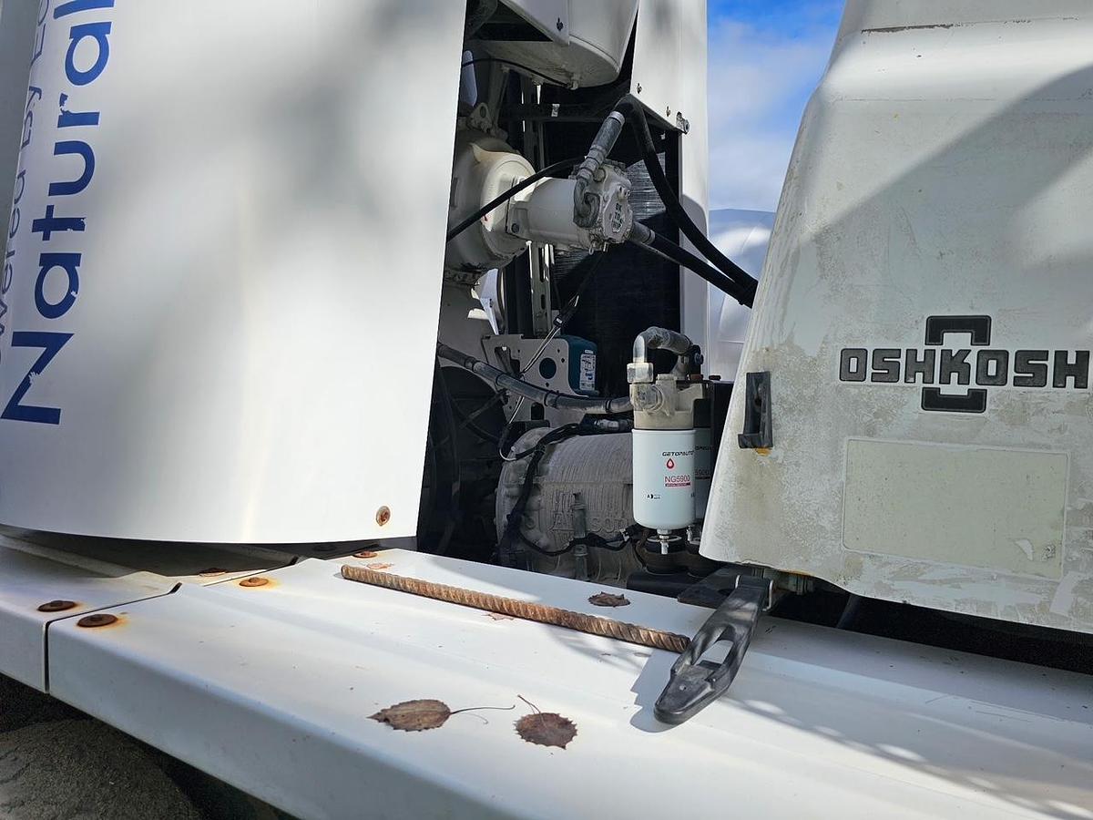 Used 2015 OSHKOSH S-2146