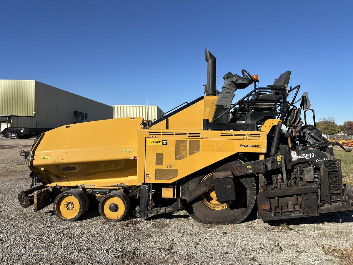 Used 2019 CATERPILLAR AP1000F