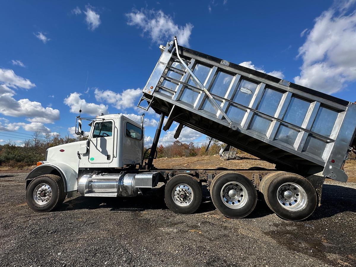 Used 2016 PETERBILT 365