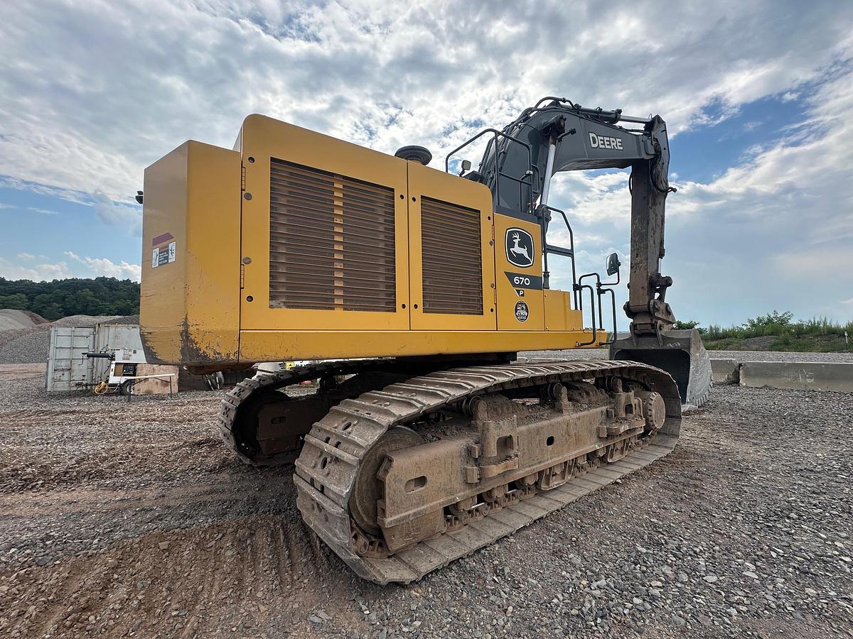 Used 2023 DEERE 670P