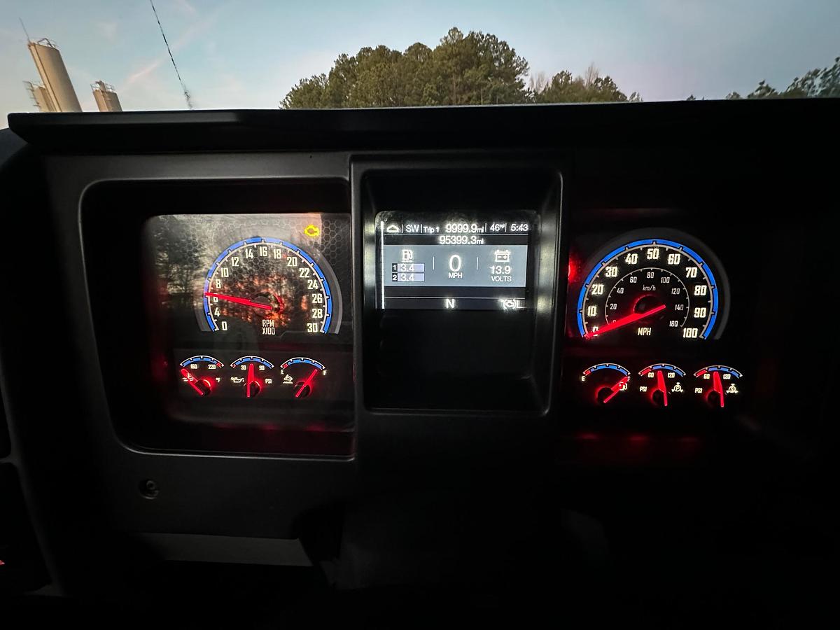 Used 2019 MACK GR64B Rear Mixer