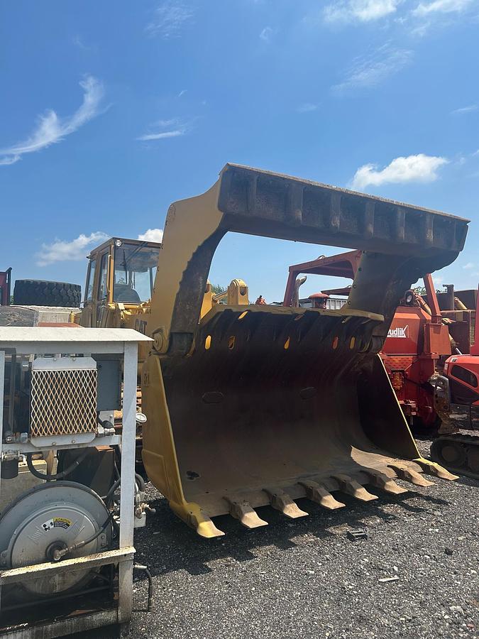 Used 1988 CATERPILLAR 973