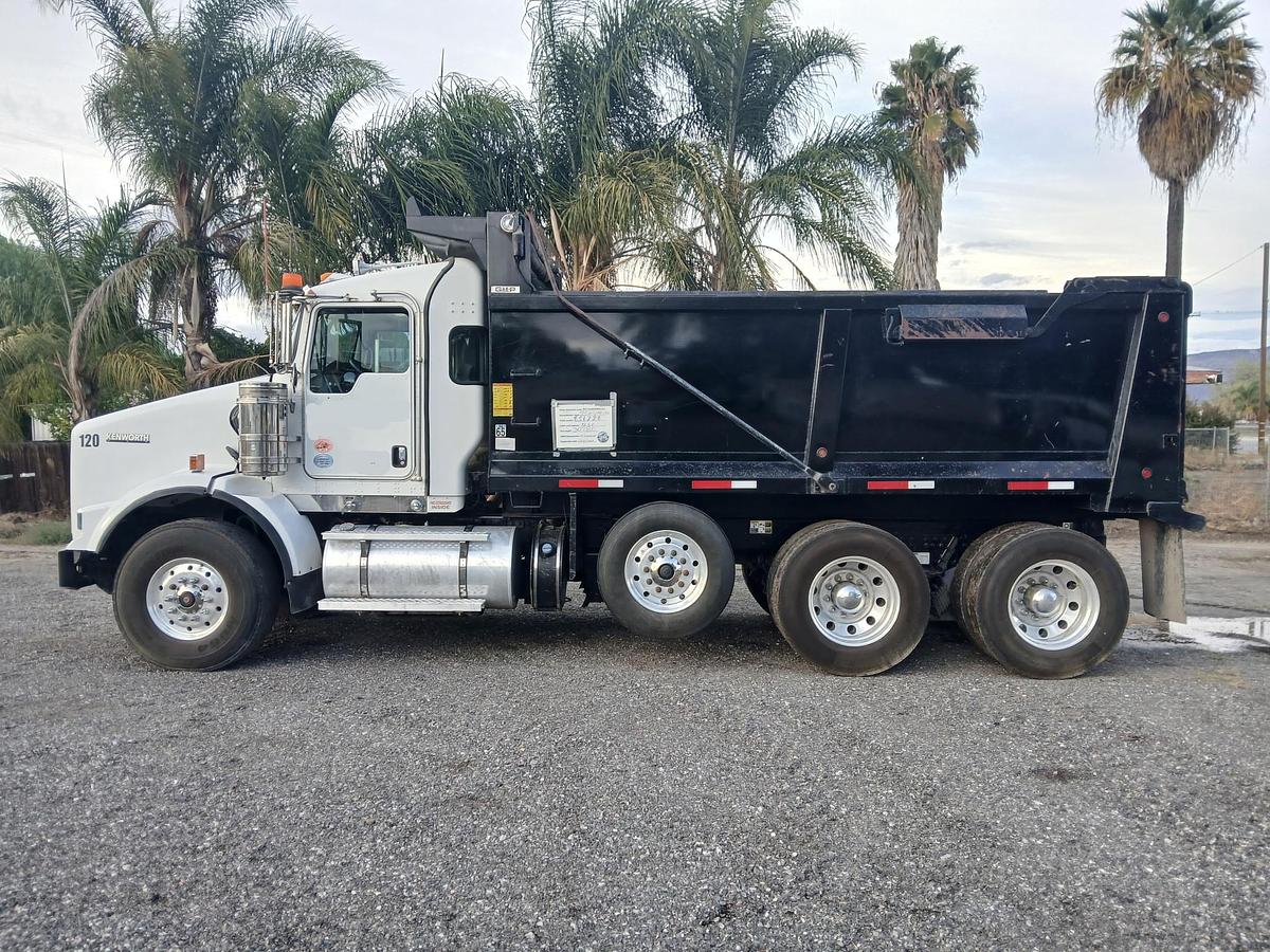 Used 2020 KENWORTH T800