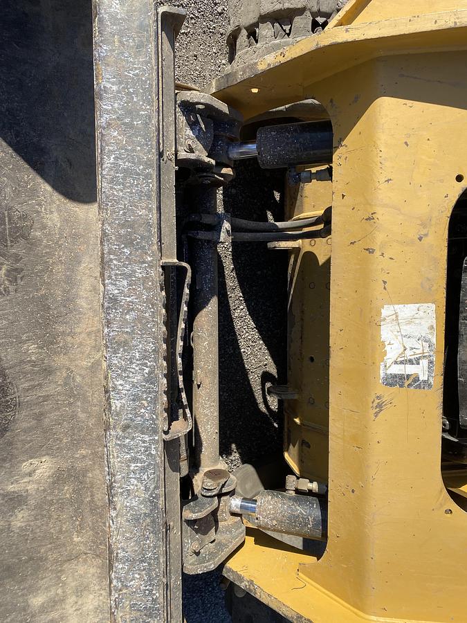 Used 2016 CATERPILLAR 259D