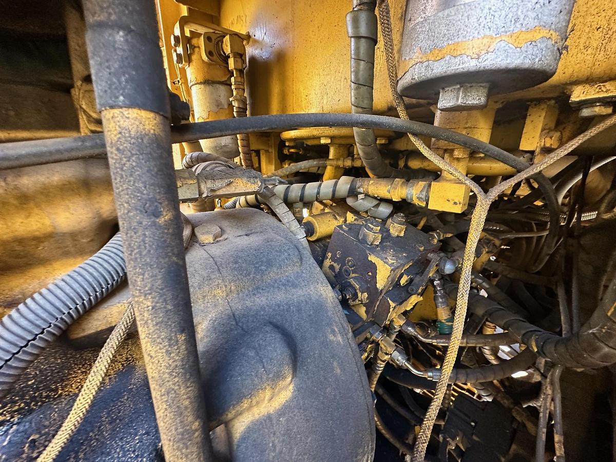 Used 1994 DEERE 444E