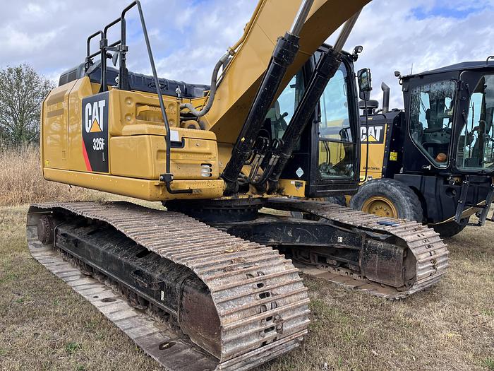 Used 2017 CATERPILLAR 326FL