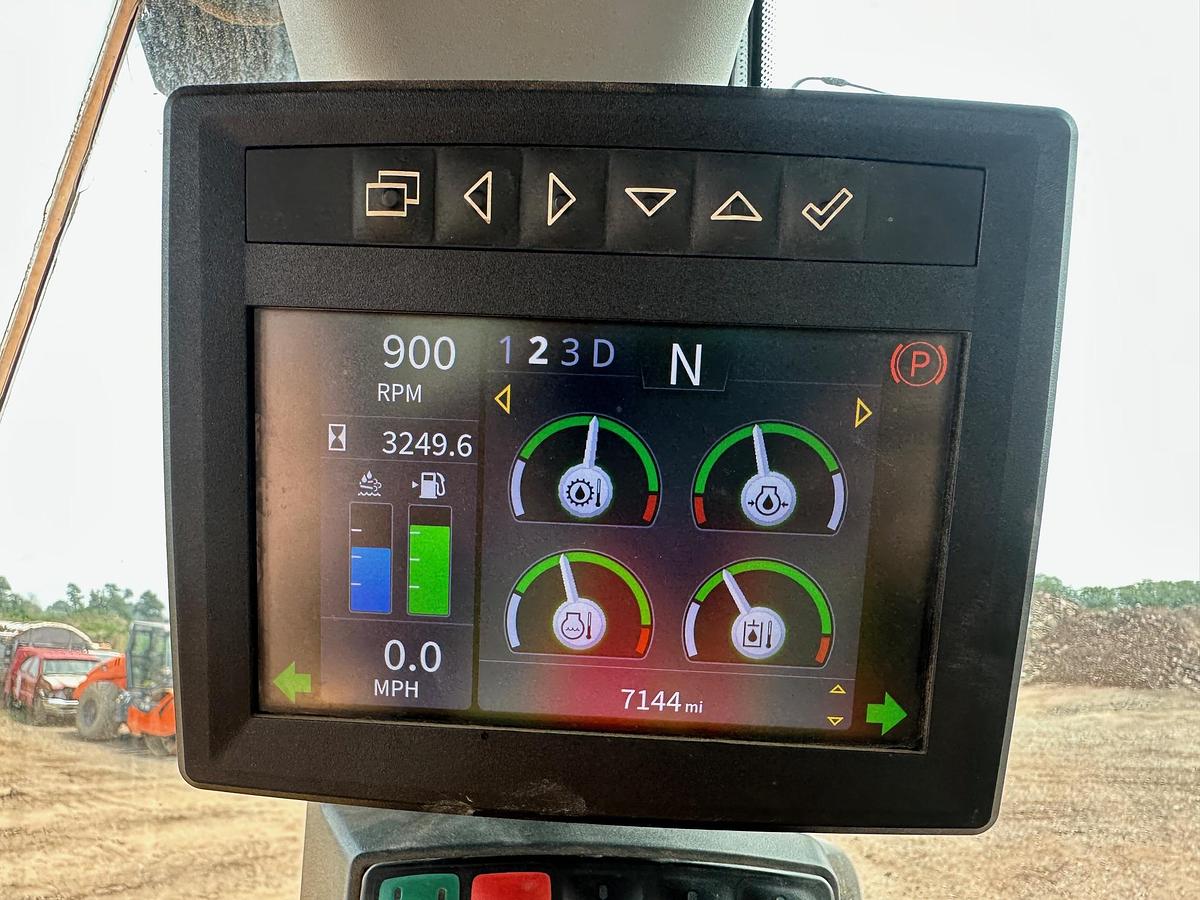 Used 2023 DEERE 744P