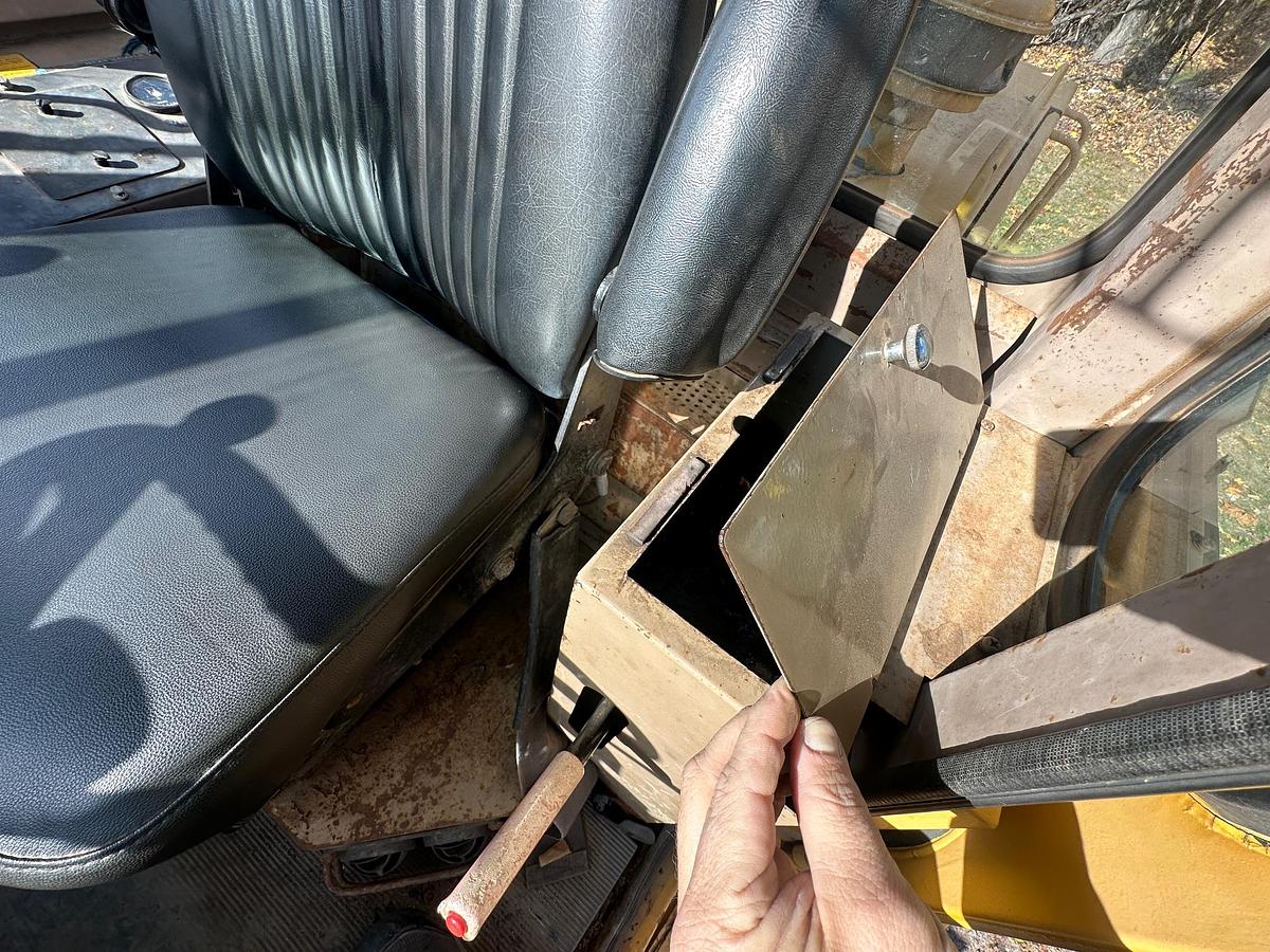 Used 1994 DEERE 444E