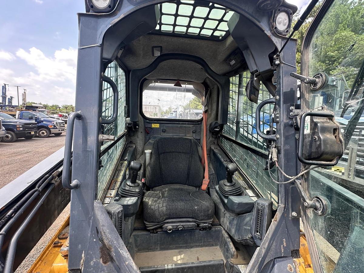 Used 2017 DEERE 330G