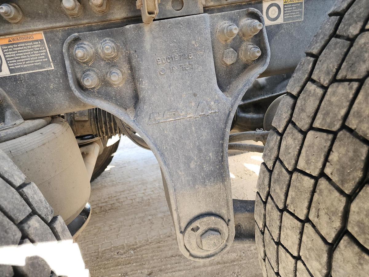 Used 2021 KENWORTH T880