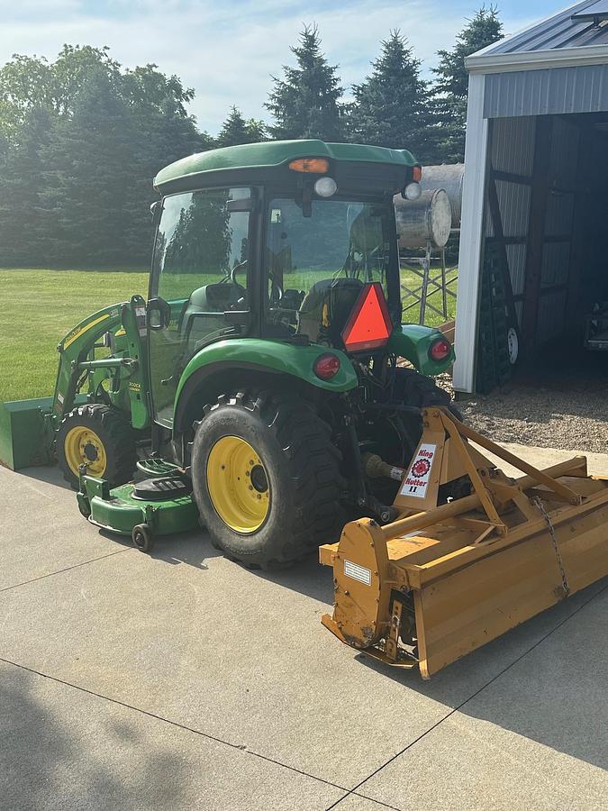 Used 2007 JOHN DEERE 3320